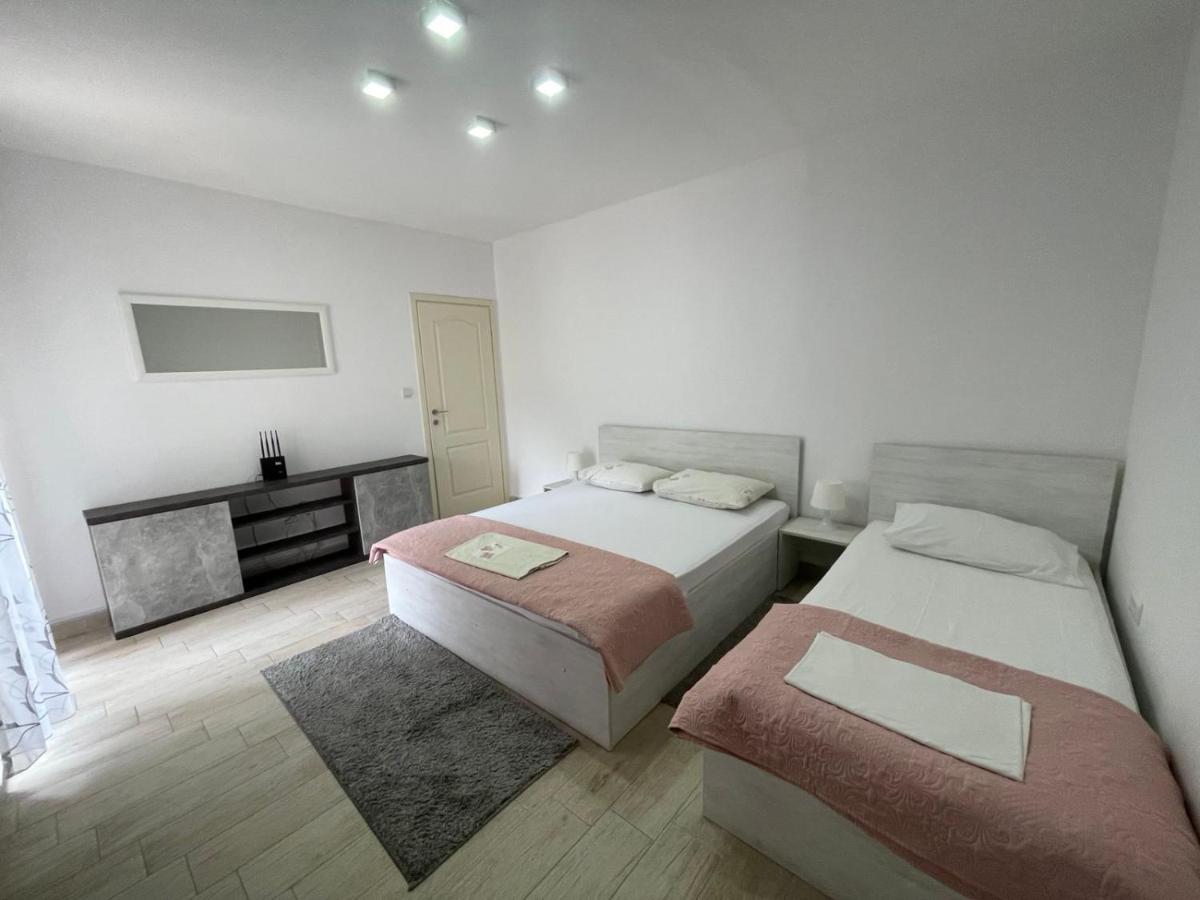 Apartments Pean 蒂瓦特 外观 照片
