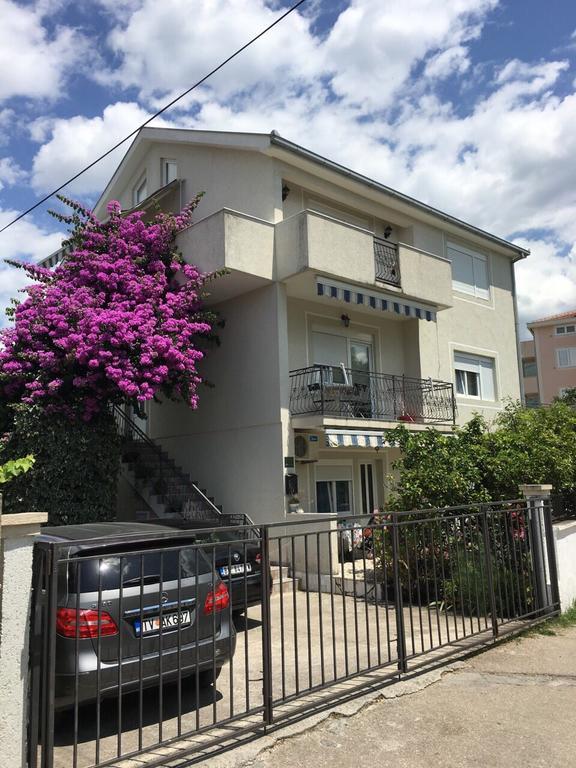 Apartments Pean 蒂瓦特 外观 照片