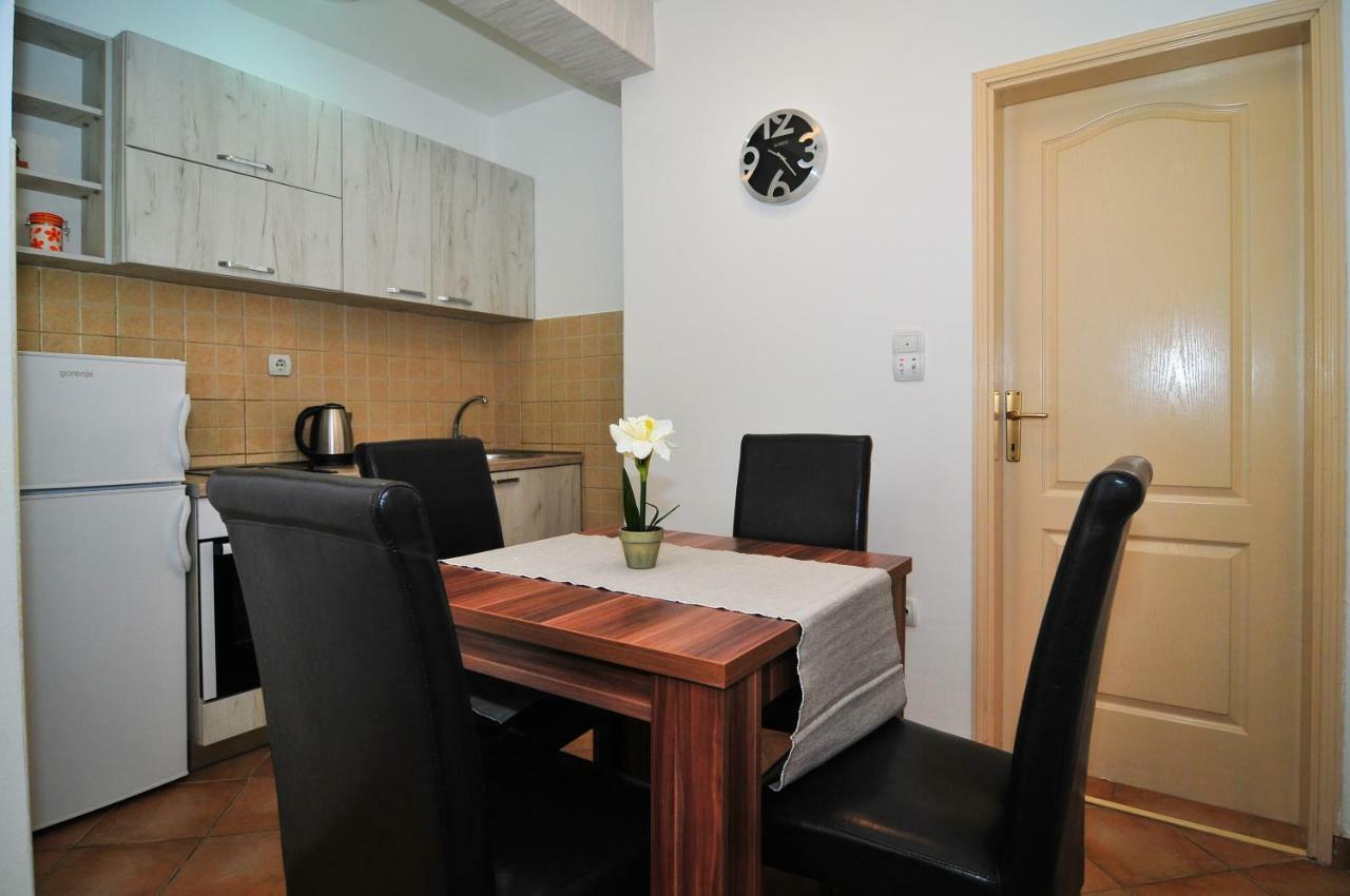 Apartments Pean 蒂瓦特 外观 照片