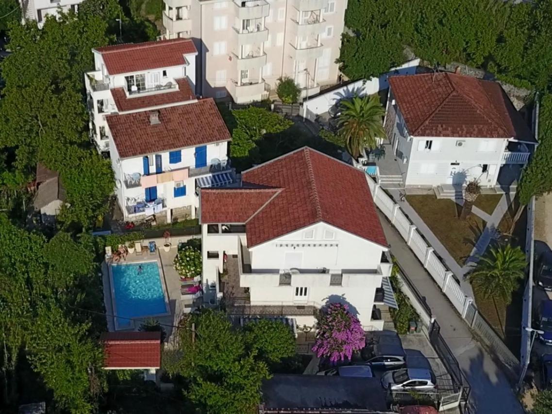 Apartments Pean 蒂瓦特 外观 照片